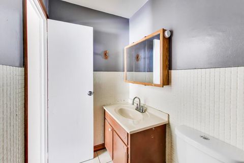 Tiny photo for 440 E Fullerton Avenue, Glendale Heights, IL 60139 (MLS # 12624239)