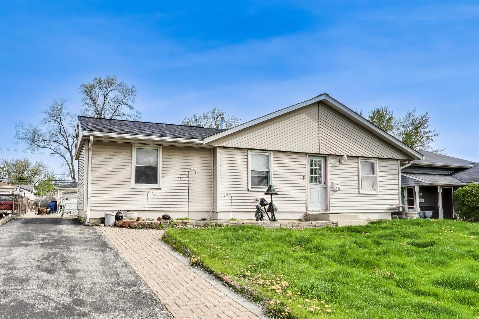 440 E Fullerton Avenue