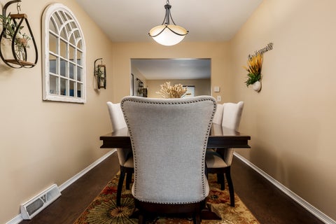 Tiny photo for 4621 High Point Drive #5, Rockford, IL 61114 (MLS # 12743817)