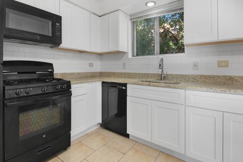 Tiny photo for 10241 S Central Avenue #1B, Oak Lawn, IL 60453 (MLS # 12493625)