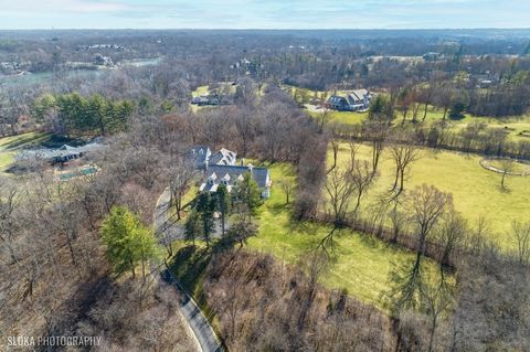 Tiny photo for 383 County Line Road, Barrington Hills, IL 60010 (MLS # 12634080)