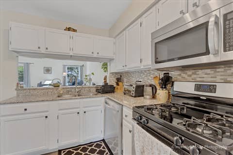 Tiny photo for 333 Shadybrook Lane, Aurora, IL 60504 (MLS # 12701125)