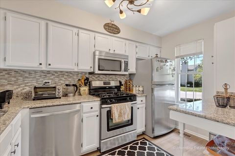 Tiny photo for 333 Shadybrook Lane, Aurora, IL 60504 (MLS # 12701125)