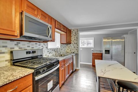 Tiny photo for 115 Grant Street, Barrington, IL 60010 (MLS # 12632945)