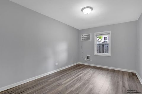 Tiny photo for 115 Grant Street, Barrington, IL 60010 (MLS # 12632945)
