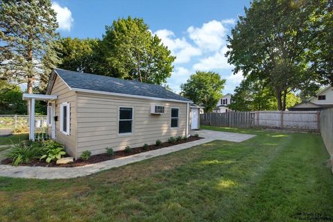 Tiny photo for 115 Grant Street, Barrington, IL 60010 (MLS # 12632945)