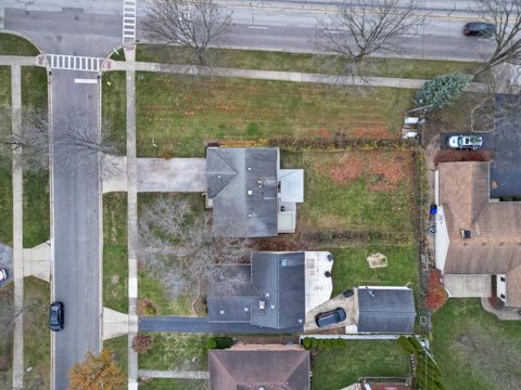 A home in Glen Ellyn