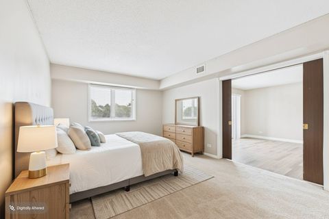 Tiny photo for 13000 W Heiden Circle #3105, Lake Bluff, IL 60044 (MLS # 12594536)