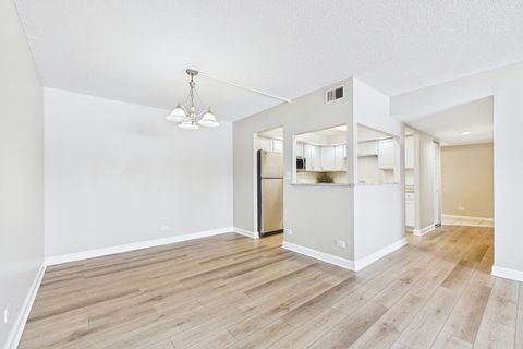 Tiny photo for 13000 W Heiden Circle #3105, Lake Bluff, IL 60044 (MLS # 12594536)