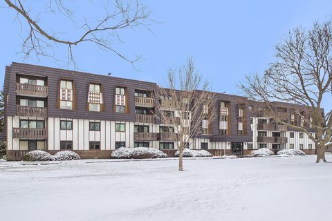 Tiny photo for 13000 W Heiden Circle #3105, Lake Bluff, IL 60044 (MLS # 12594536)