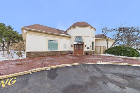 Tiny photo for 13000 W Heiden Circle #3105, Lake Bluff, IL 60044 (MLS # 12594536)