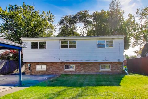 Tiny photo for 7332 Davis Street, Morton Grove, IL 60053 (MLS # 12497846)