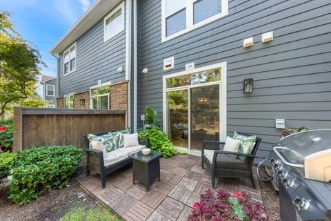 Tiny photo for 130 Tanglewood Drive, Glen Ellyn, IL 60137 (MLS # 12460084)