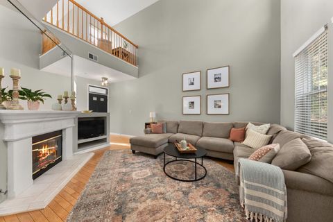Tiny photo for 130 Tanglewood Drive, Glen Ellyn, IL 60137 (MLS # 12460084)