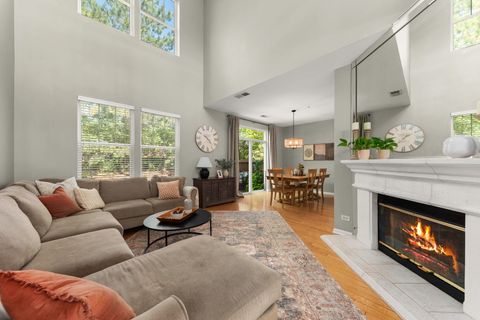 Tiny photo for 130 Tanglewood Drive, Glen Ellyn, IL 60137 (MLS # 12460084)