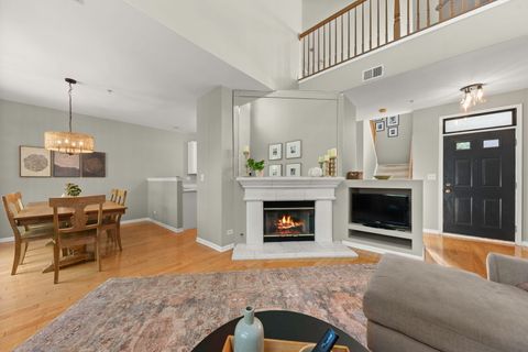 Tiny photo for 130 Tanglewood Drive, Glen Ellyn, IL 60137 (MLS # 12460084)