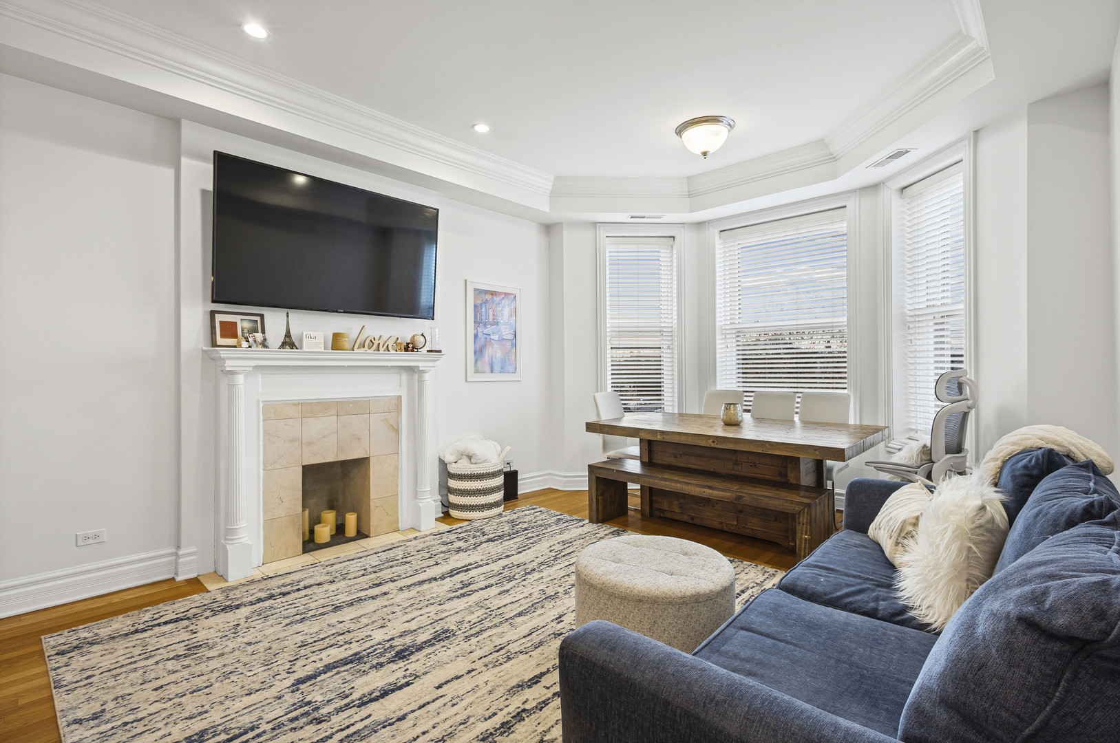 1709 N Crilly Court 4W