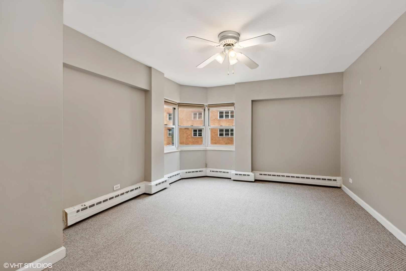 4950 N Marine Drive 1001