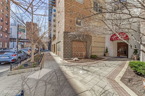 Tiny photo for 40 E 9TH Street #712, Chicago, IL 60605 (MLS # 12605627)