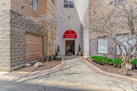 Tiny photo for 40 E 9TH Street #712, Chicago, IL 60605 (MLS # 12605627)