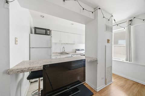 Tiny photo for 40 E 9TH Street #712, Chicago, IL 60605 (MLS # 12605627)