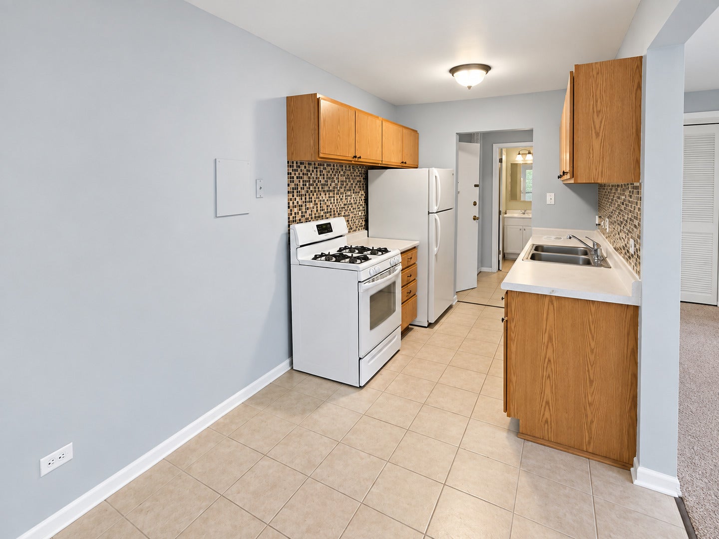 100 Willow Lane B205