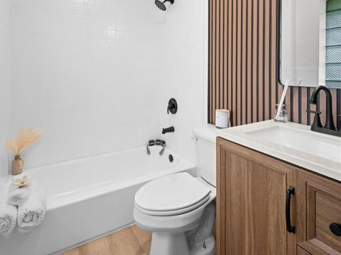 Tiny photo for 2015 Maplewood Road, Northbrook, IL 60062 (MLS # 12628969)