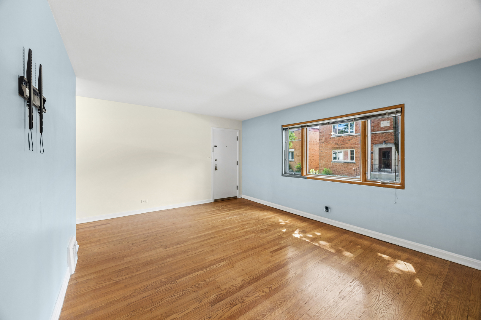 8021 LAKE Street 1