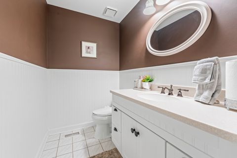 Tiny photo for 11424 LAKEBROOK Court, Orland Park, IL 60467 (MLS # 12494672)