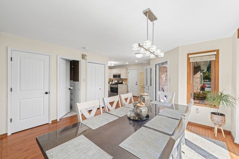 Tiny photo for 11424 LAKEBROOK Court, Orland Park, IL 60467 (MLS # 12494672)