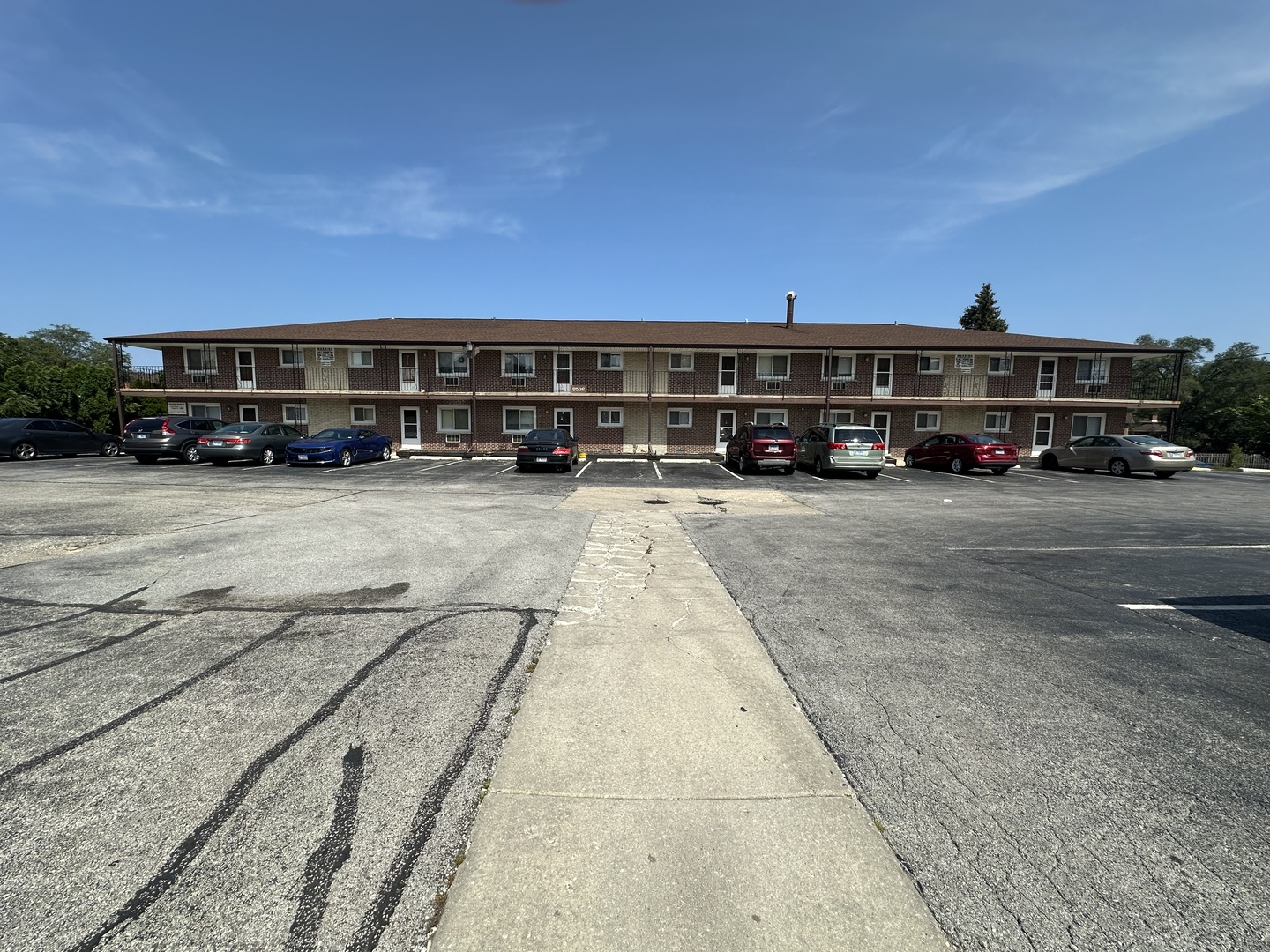 8536 W 95th Street W