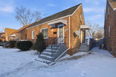 Tiny photo for 18037 Ridgewood Avenue, Lansing, IL 60438 (MLS # 12576219)