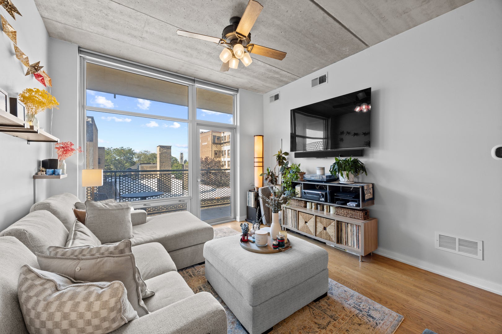 5430 N Sheridan Road 604