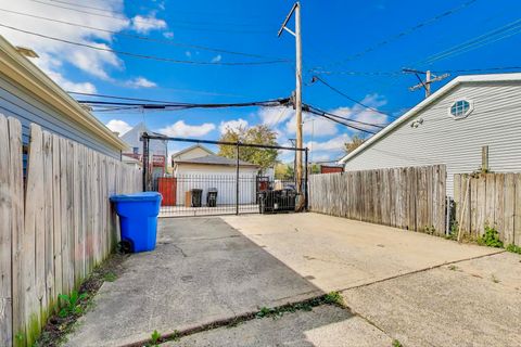 Tiny photo for 1940 N Ridgeway Avenue #2, Chicago, IL 60647 (MLS # 12515623)