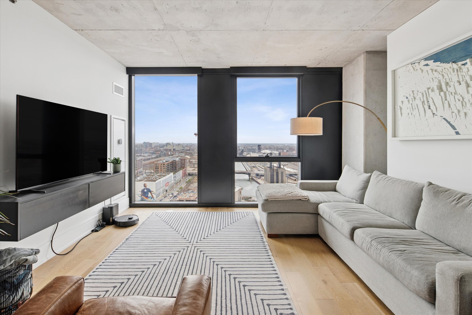 234 W Polk Street 2607