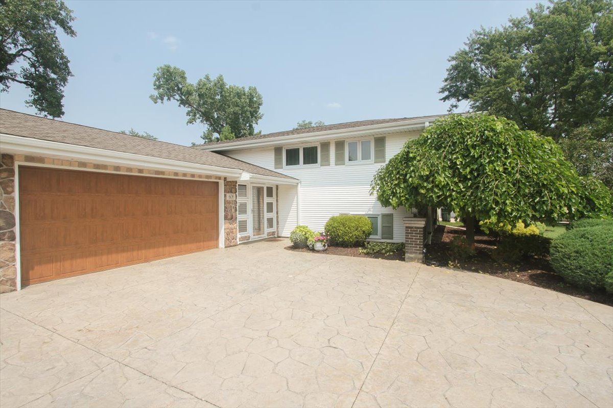 20W608 22nd Street