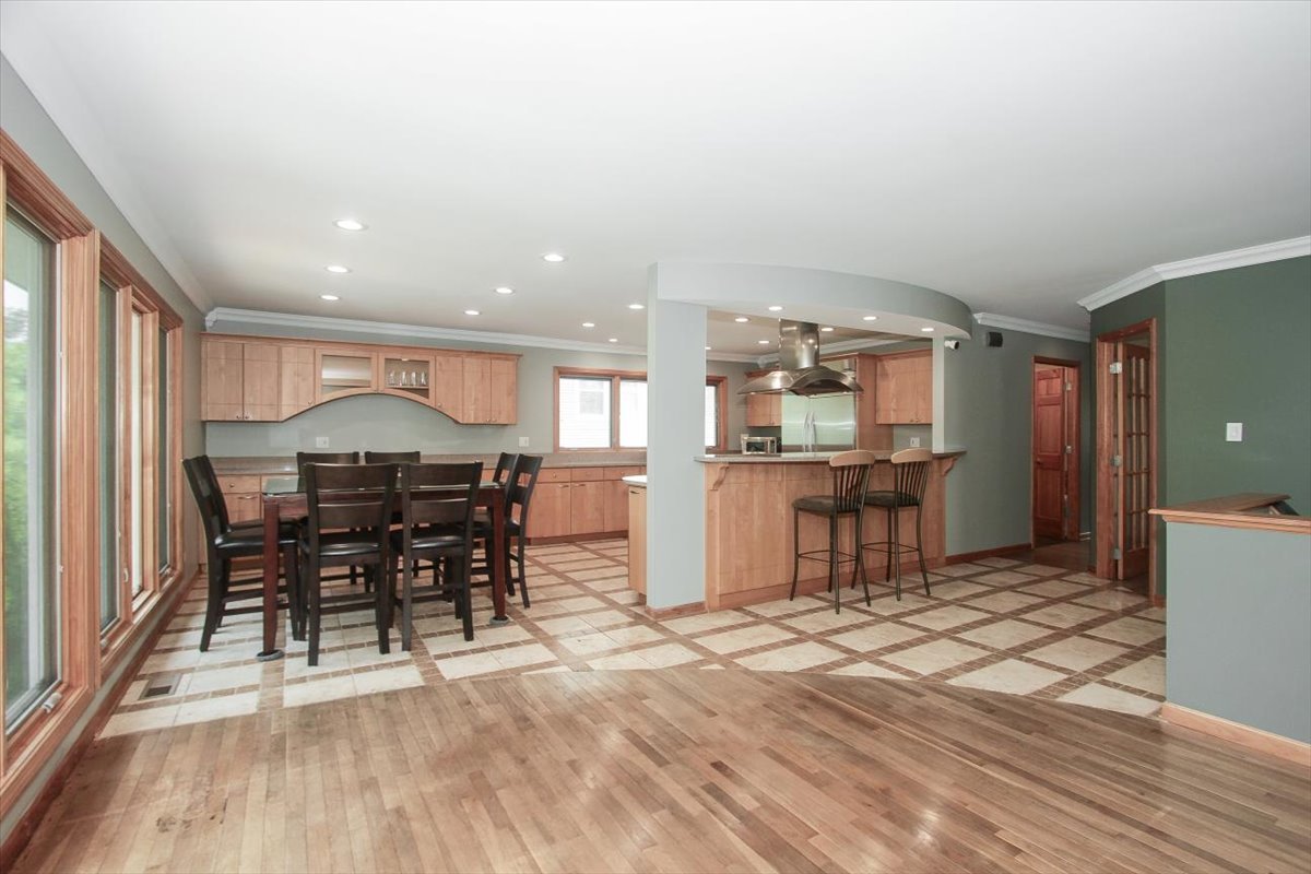 20W608 22nd Street