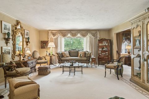 Tiny photo for 354 Grayfriars Lane, Inverness, IL 60067 (MLS # 12444940)