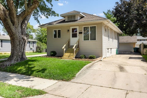 Photo of 1322 N Prairie Avenue, Joliet, IL 60435 (MLS # 12735412)