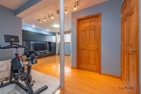 Tiny photo for 8142 W Lyons Street, Niles, IL 60714 (MLS # 12672721)