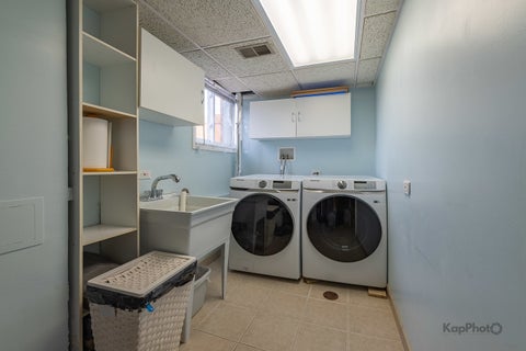 Tiny photo for 8142 W Lyons Street, Niles, IL 60714 (MLS # 12672721)