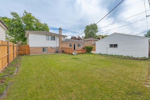 Tiny photo for 8142 W Lyons Street, Niles, IL 60714 (MLS # 12672721)