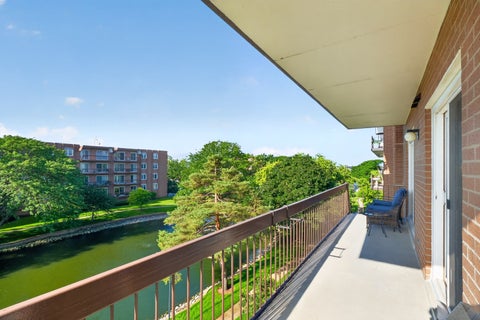 Tiny photo for 8001 W Courte Drive #411, Niles, IL 60714 (MLS # 12738457)
