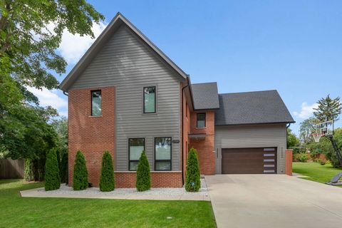 2328 Greenfield Drive Glenview IL 60025