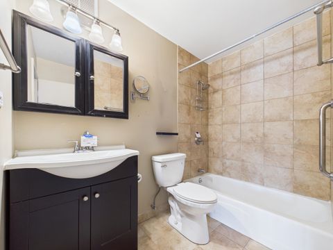 Tiny photo for 3930 N PINE GROVE Avenue #2516, Chicago, IL 60613 (MLS # 12556684)