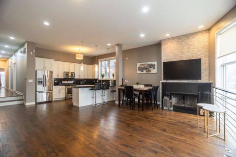 Tiny photo for 1500 W Grand Avenue #1E, Chicago, IL 60642 (MLS # 12599532)