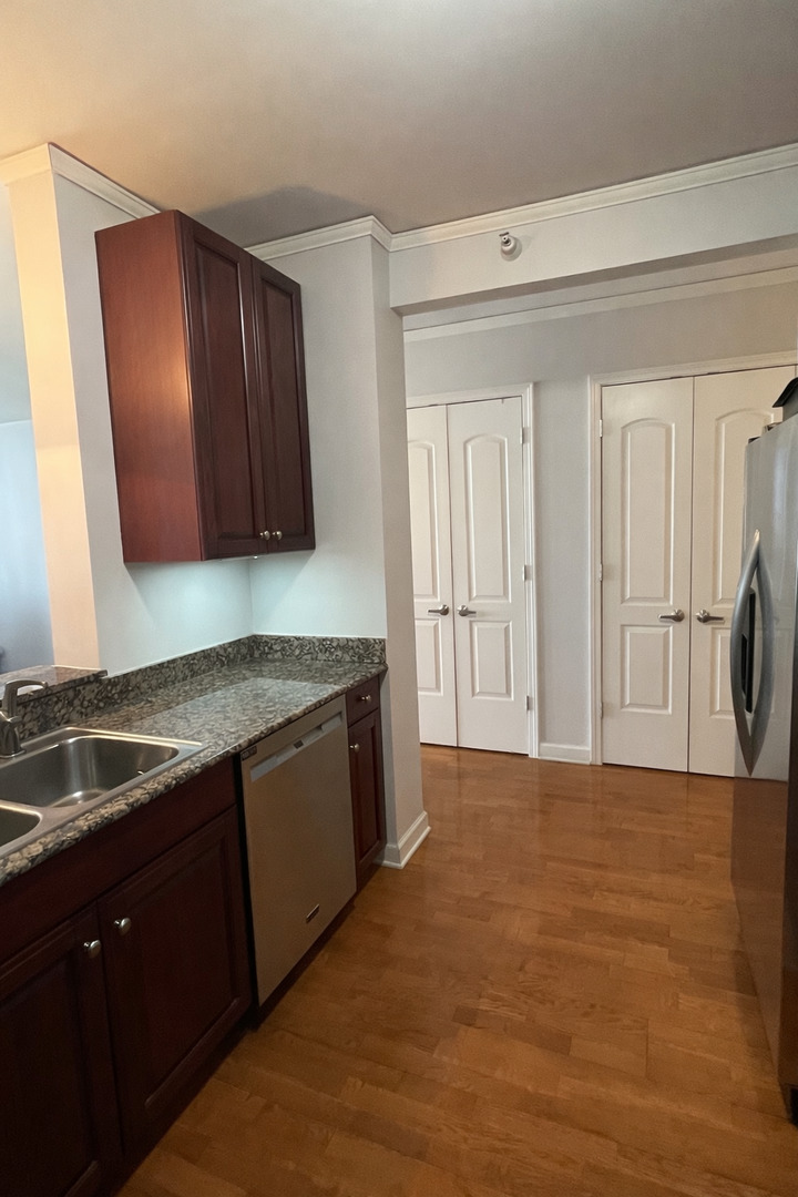 420 E Waterside Drive 1009