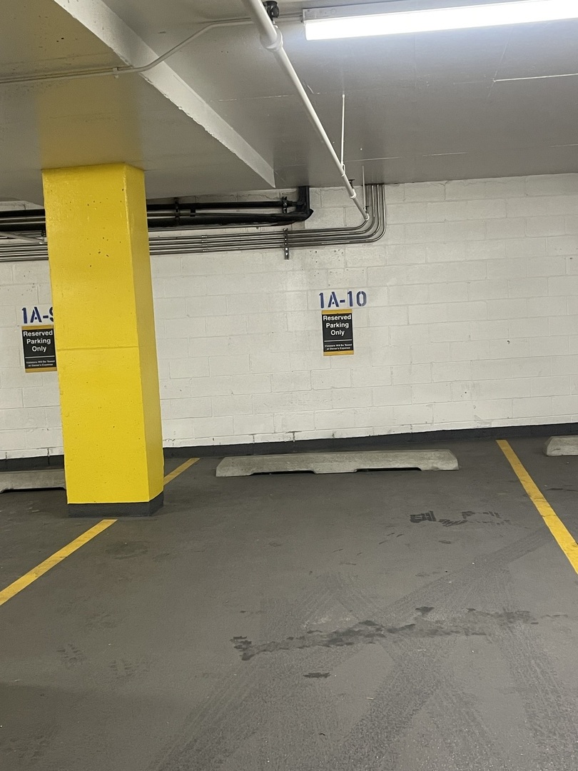 111 E Chestnut Street 1A-10