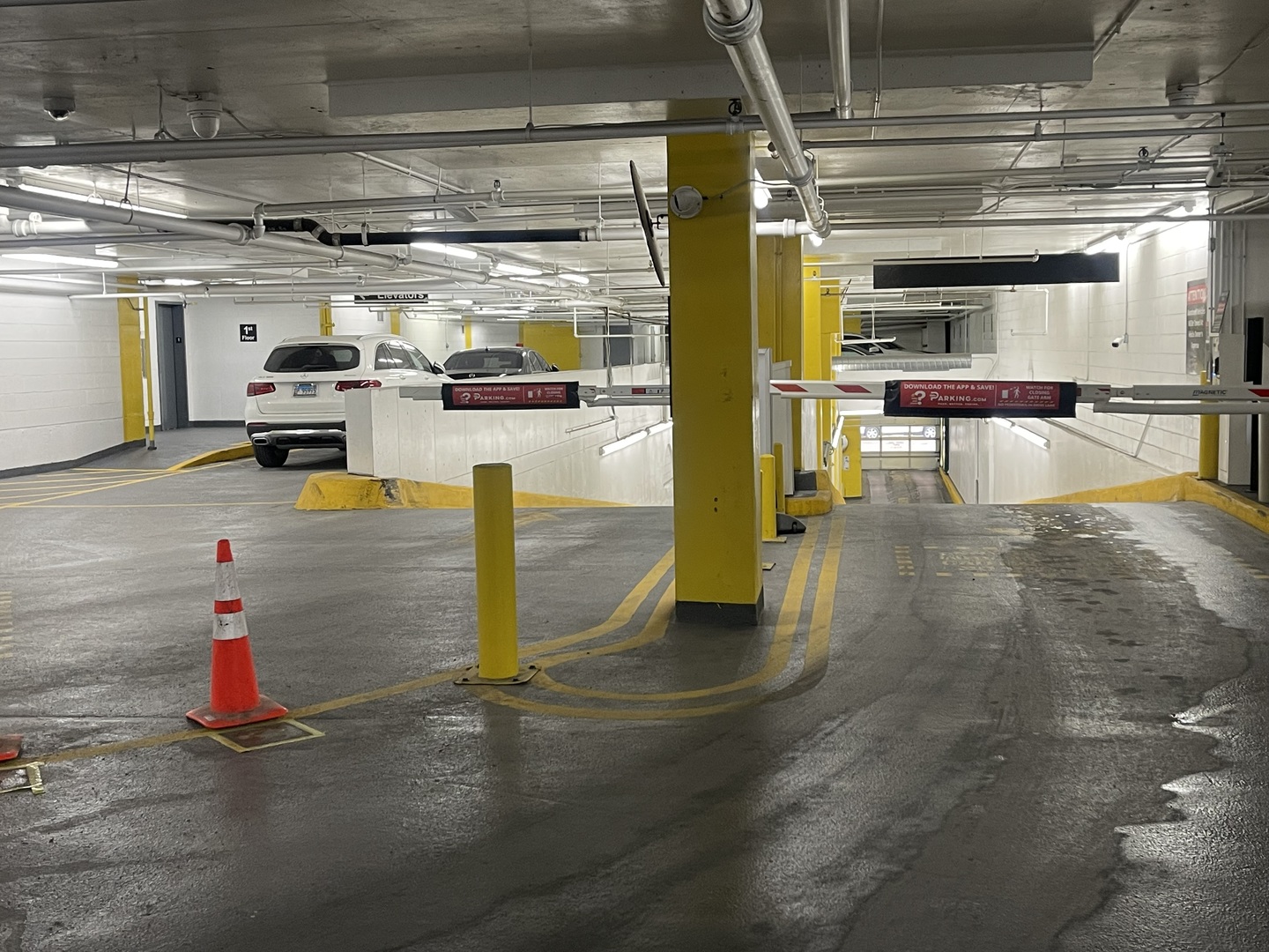 111 E Chestnut Street 1A-10