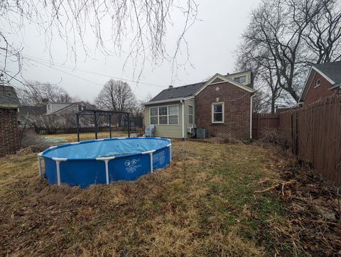 Tiny photo for 2915 24th Avenue A Street, Moline, IL 61265 (MLS # 12590225)